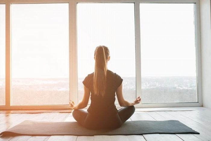 A session of yoga in silence can provide a serene and peaceful environment, allowing individuals to connect with their inner selves and find mental clarity and relaxation.