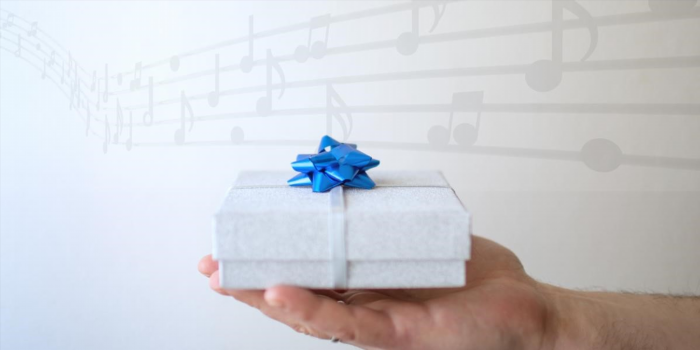 23 Piano Gift Ideas for All Kinds of Pianists|