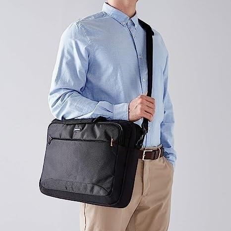 Laptop bags are essential accessories for safely carrying and protecting laptops, providing convenience and style to users on the go.