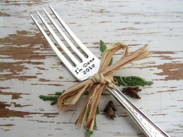 Retirement fork: best gift for retiring principalOutput: Retirement utensil: ideal present for departing headmaster