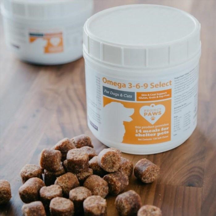 #28 - Skin & Allergy Chews are specially formulated to provide relief for itchy dogs with dry skin. These chews help to soothe and calm irritated skin, promoting a healthier and more comfortable coat for your furry friend.