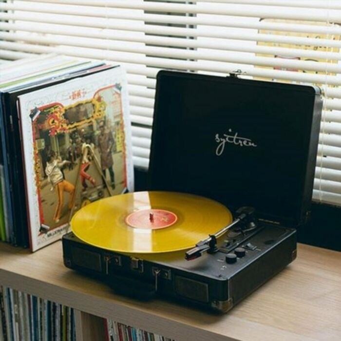 Record player: sentimental father’s day gift for brother-in-lawOutput: Turntable: nostalgic gift for father's day for brother-in-law