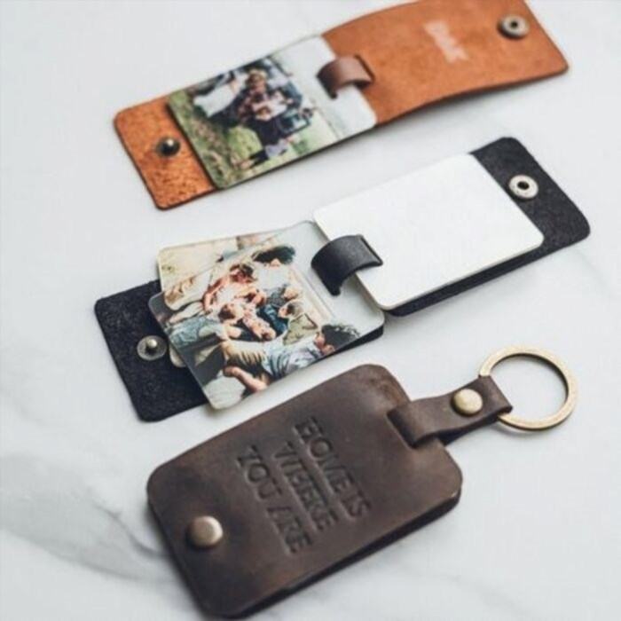 Photo leather keychain: unique gift for brother on Father’s DayOutput: Picture leather keyring: distinct present for sibling on Dad's Day