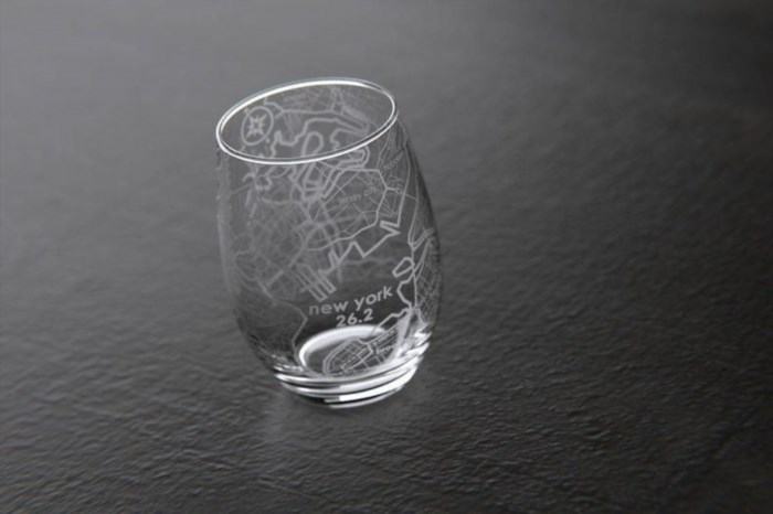 The WellTold New York City Marathon Wine Glass is a perfect souvenir to commemorate your achievement and celebrate the spirit of the iconic race.