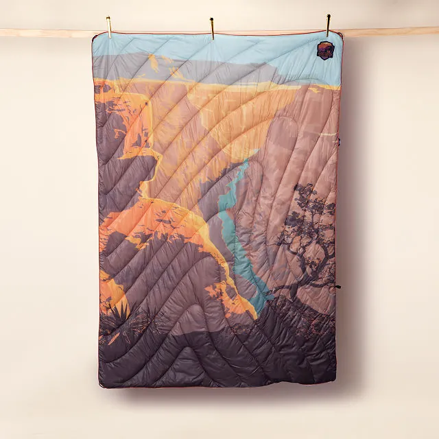 National Parks Puffy Blanket - Cozy Indoor & Outdoor Comfort