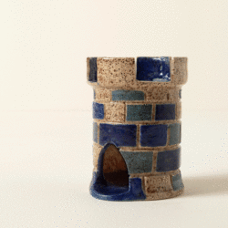 60864_handmadedicetower