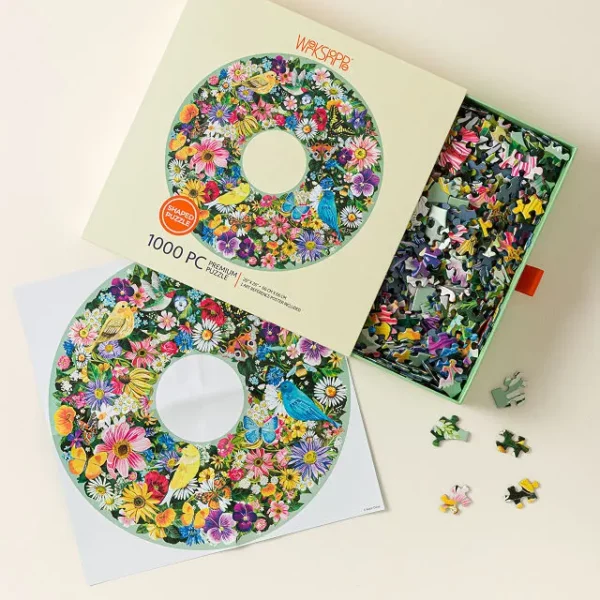 Birds And Blooms 1,000-piece Wreath Puzzle 1