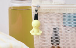 Smiski Zipperbite - Lotus Pose