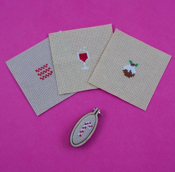 Christmas Bauble Seasons Greetings Cross Stitch Kit 5