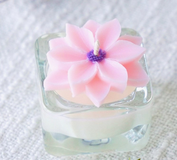Clematis Floral Tealight Candle Clematis Floral Tealight Candle
