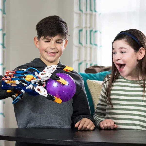 Diy Wearable Hydraulic Cyborg Hand 1