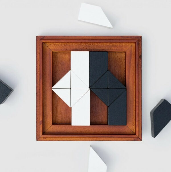 Iron & Glory Shapeshifter Wooden Puzzle 1