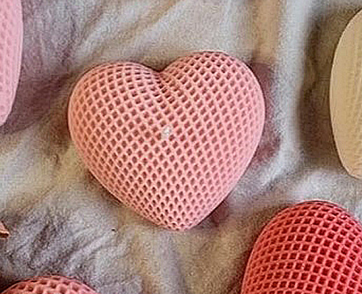 Pink Lattice Heart Candle