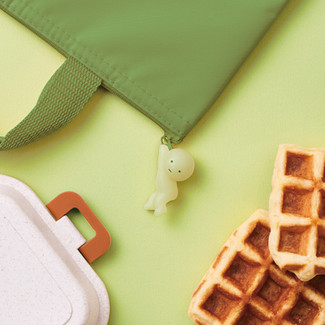 Smiski Zipperbite - Hanging On Smiski Zipperbite - Hanging On