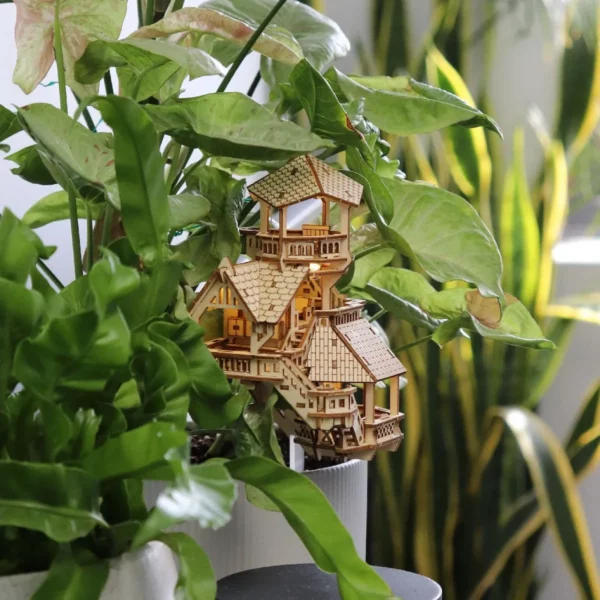 Light Up Plant Treehouse Build Kit 2
