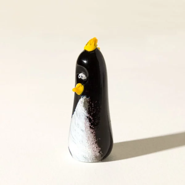 Penguin Glass Desk Pet 2