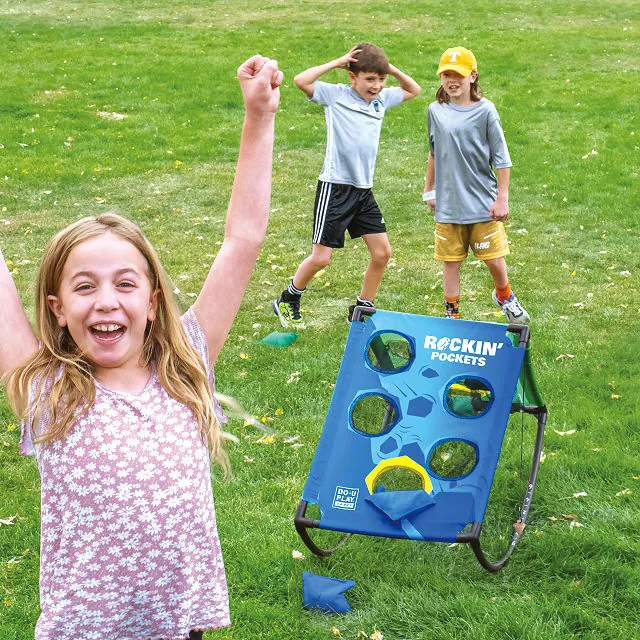 Rockin’ Pockets Toss & Balance Game