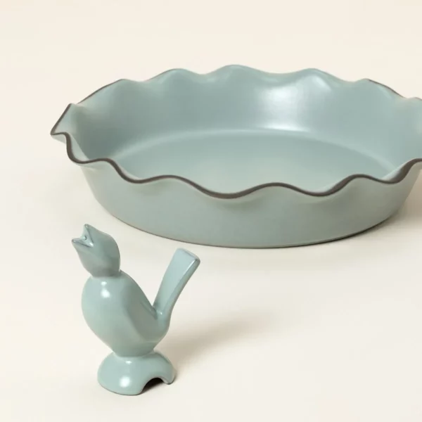 Stoneware Pie Dish & Pie Bird 1