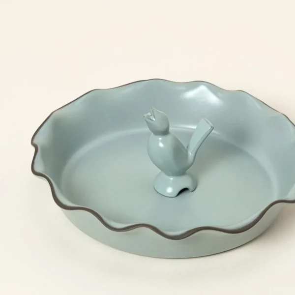Stoneware Pie Dish & Pie Bird 2