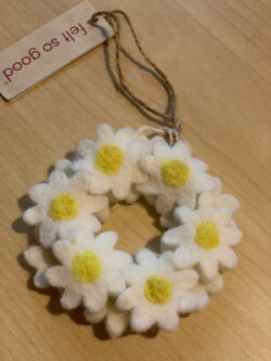 Handmade Hanging Mini Felt Daisy Wreath