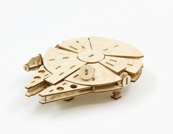 Star Wars Incredibuilds - Millennium Falcon 1